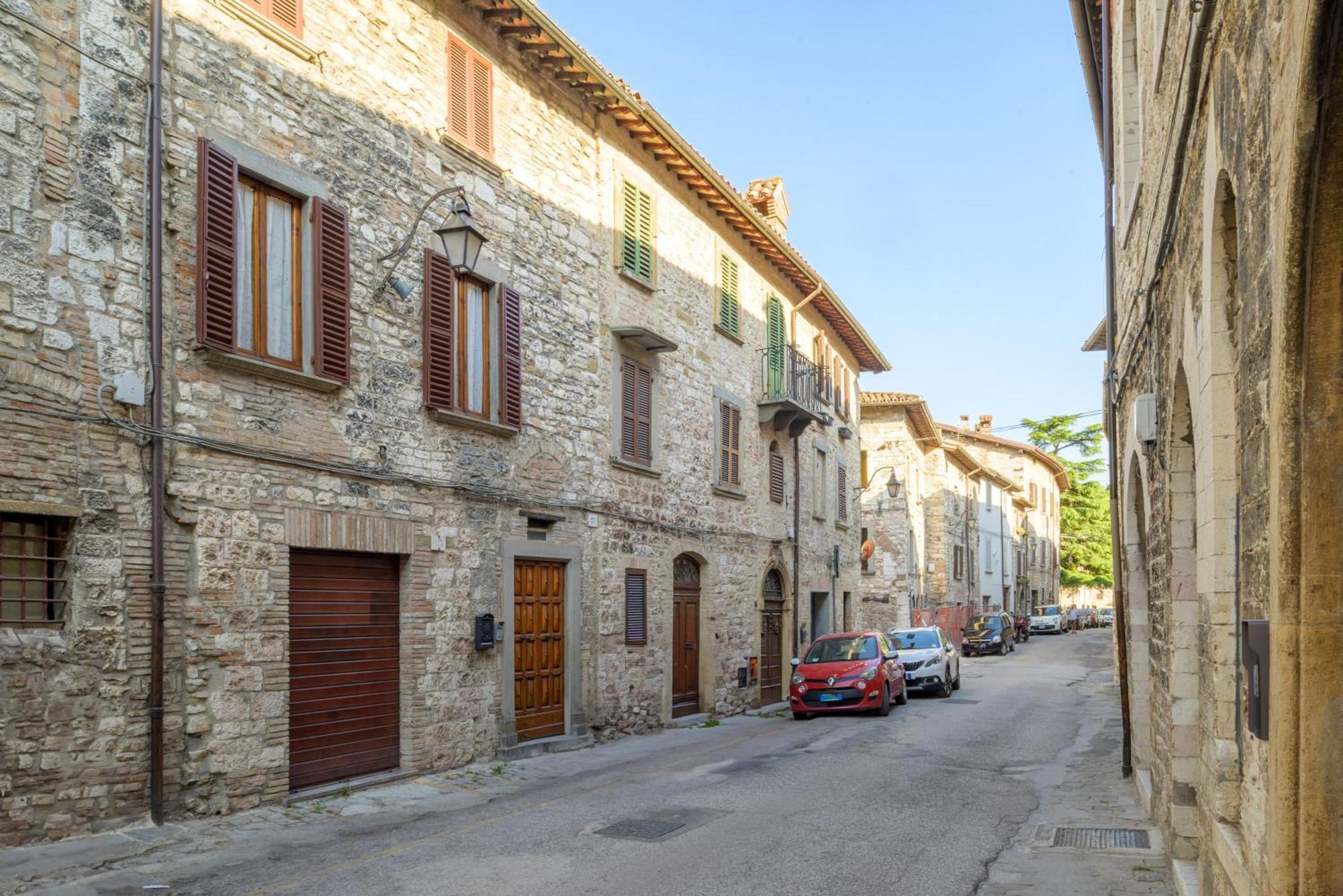 Appartamento Via Mazzini 23A Gubbio Esterno foto