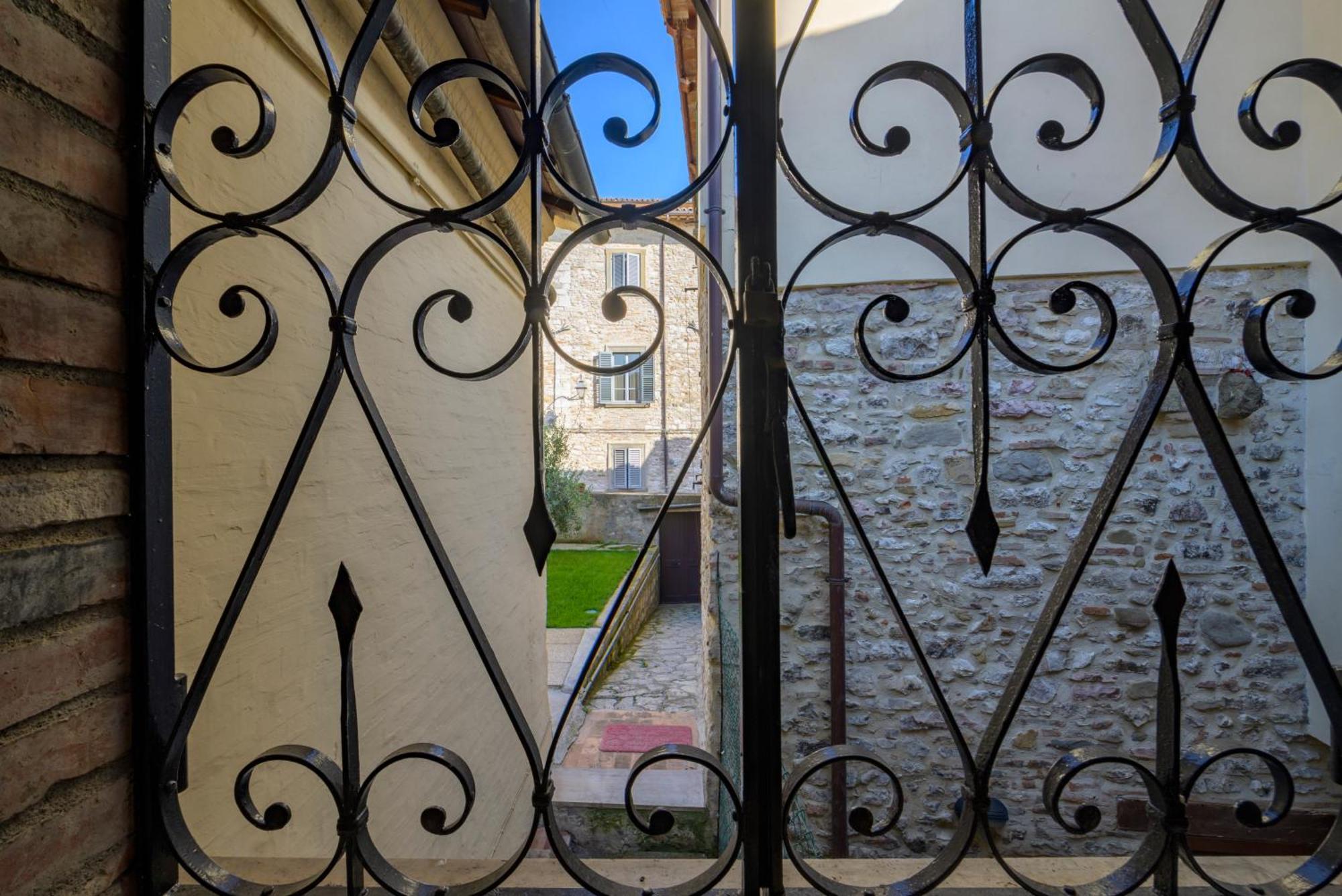 Appartamento Via Mazzini 23A Gubbio Esterno foto