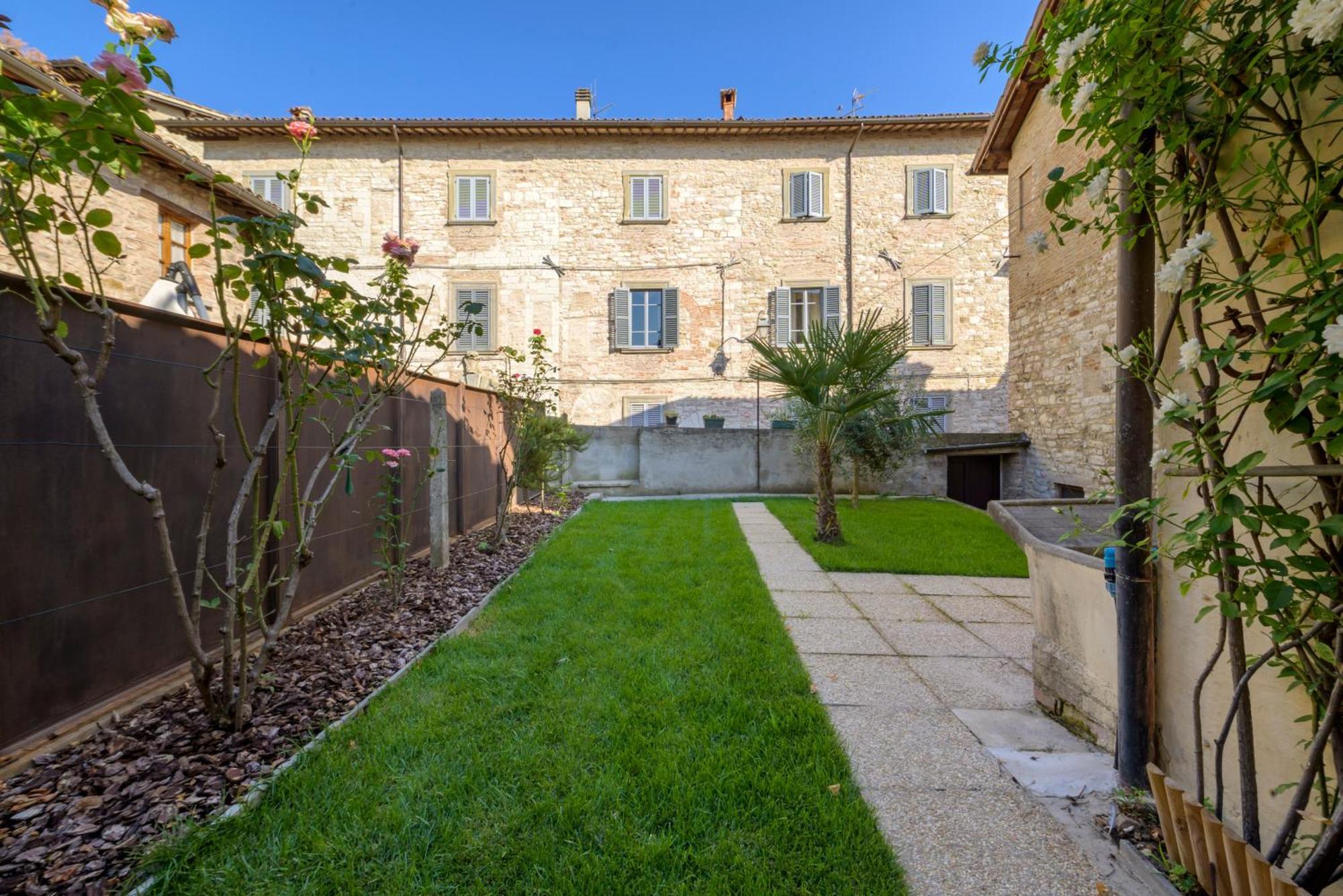 Appartamento Via Mazzini 23A Gubbio Esterno foto